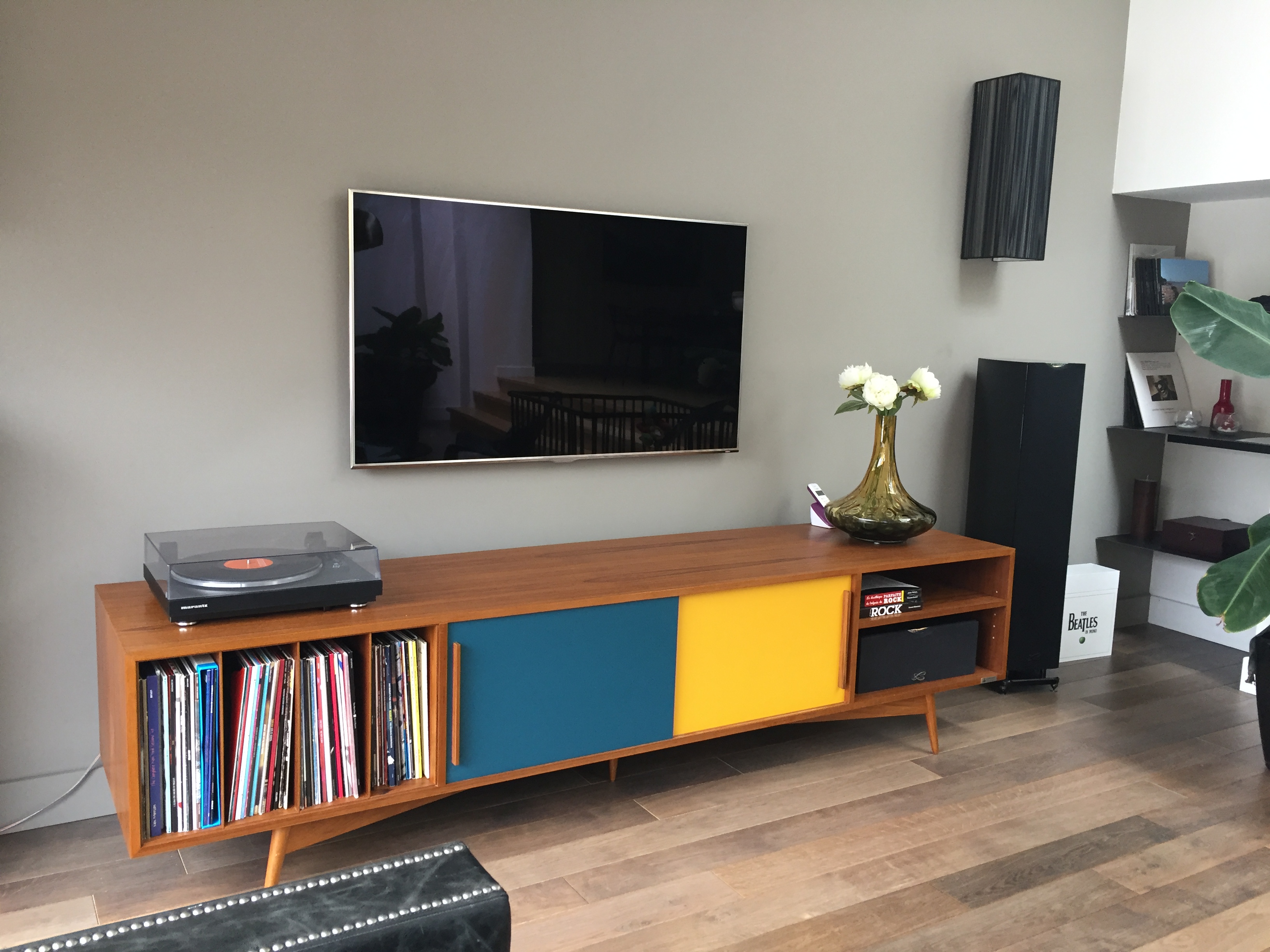 Meuble tv sur-mesure teck scandinave vinyle