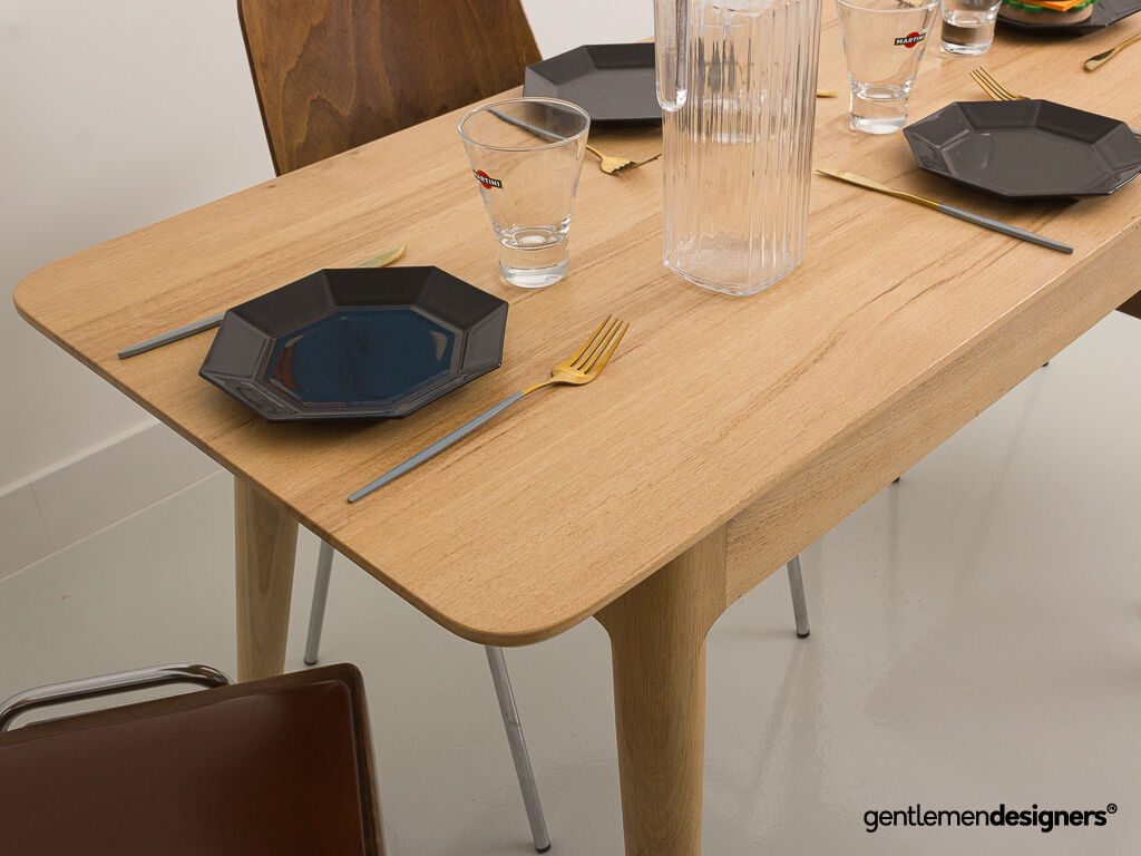 Table à manger ronde en chêne massif style minimaliste - Olgana
