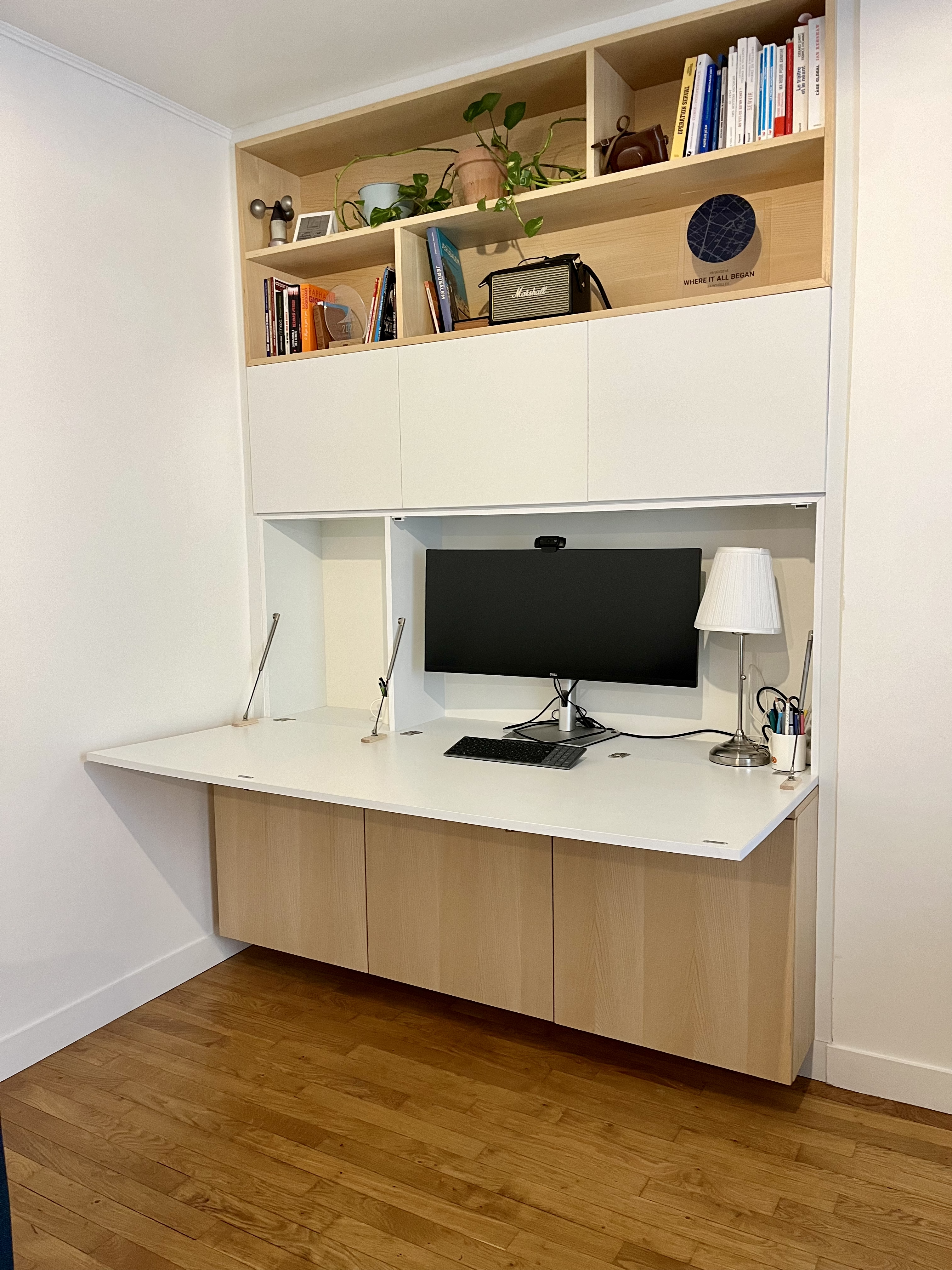 bureau repliable en meuble de rangement 