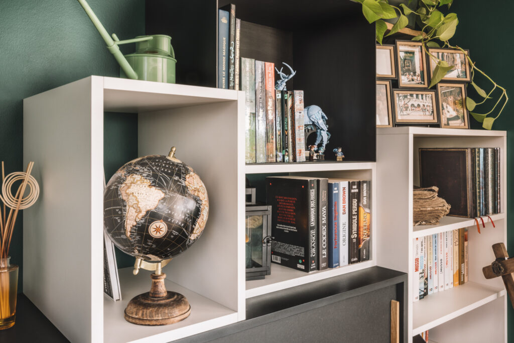 meuble de rangements sous escalier sur mesure 