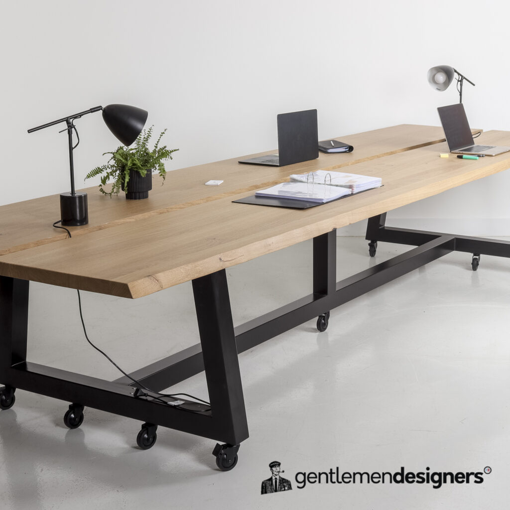 Mobilier de bureau en chêne massif