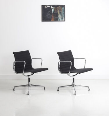 Chaises Group Vitra Aluminium EA 108